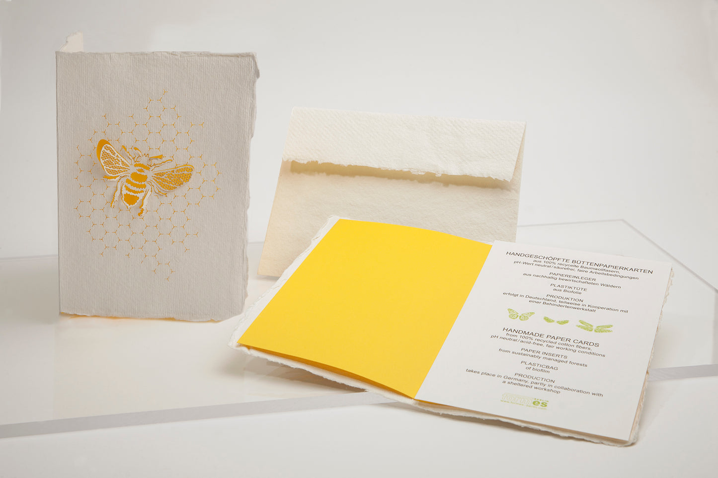 Grußkarte "Bienchen" | Büttenpapier mit geschnittenem Motiv