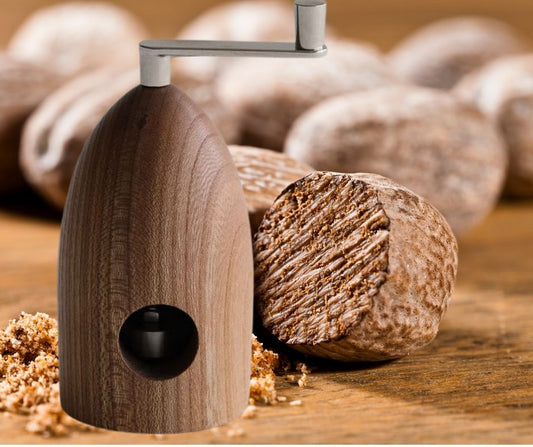 Holzmühle für Muskatnüsse - Muskatmühle aus Ulmenholz