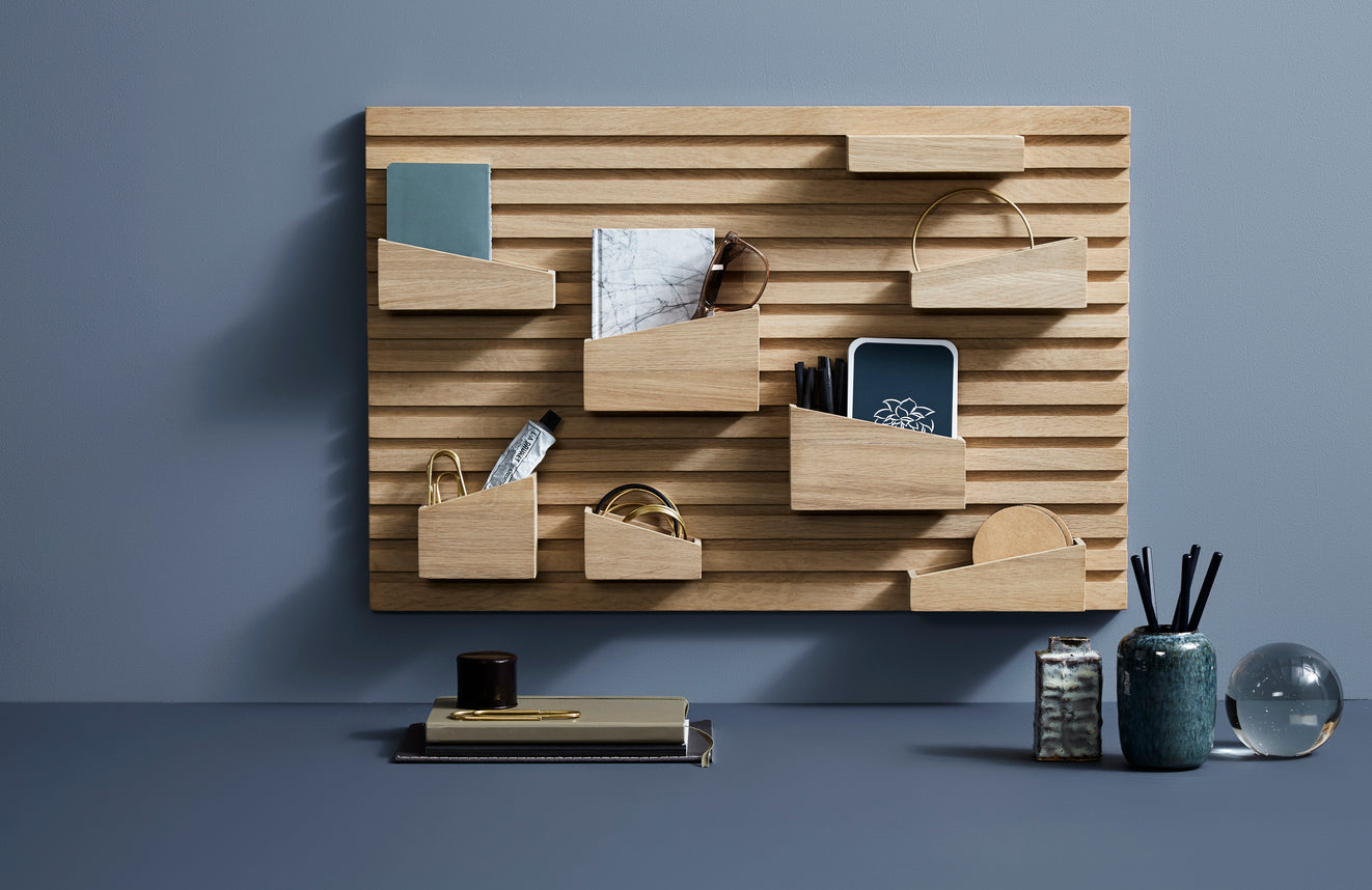 Holz-Organisationswand mit Boxen
