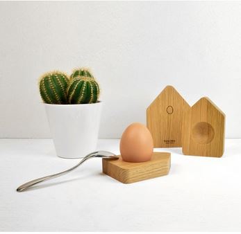 Eierbecher aus massiver Eiche