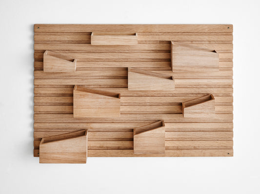 Holz-Organisationswand mit Boxen